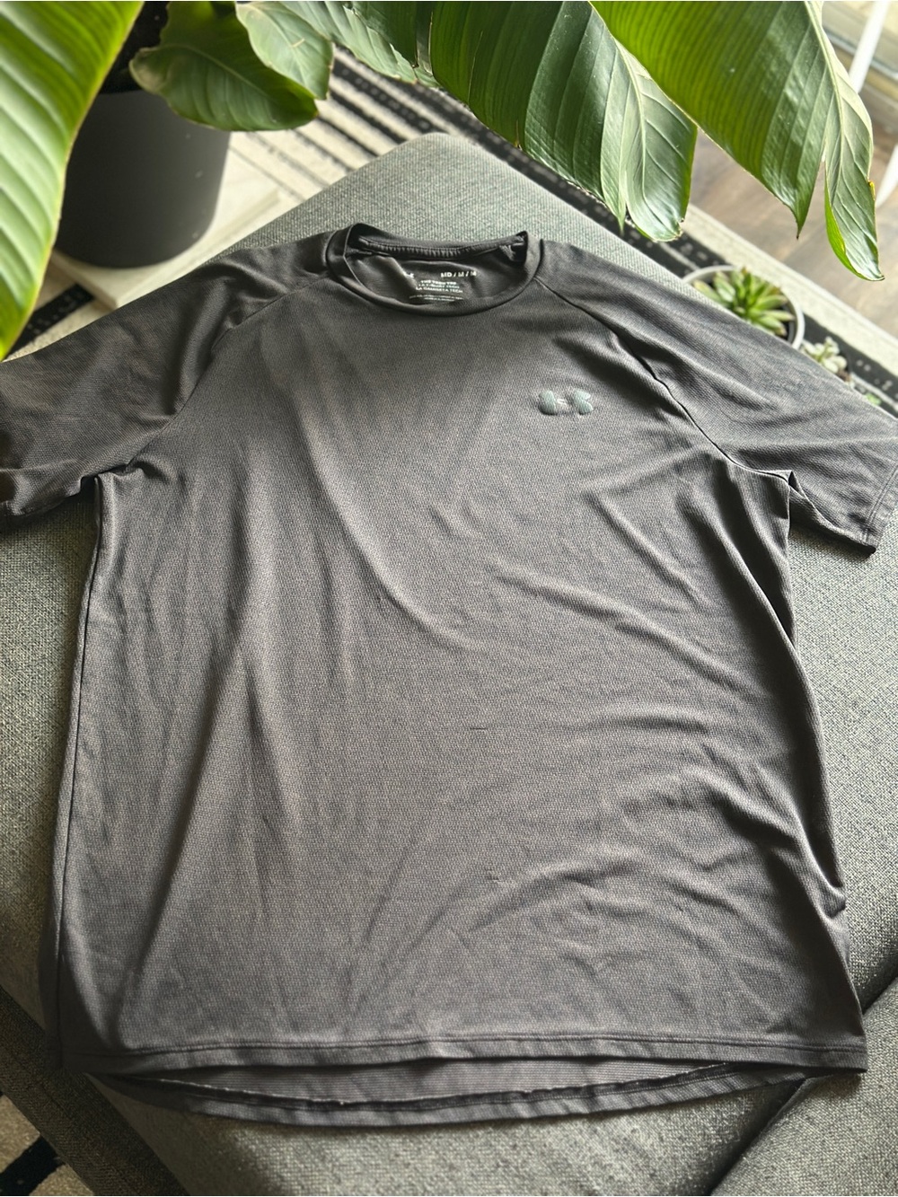 Under Armour Men’s Black Short-Sleeve Performance Tee